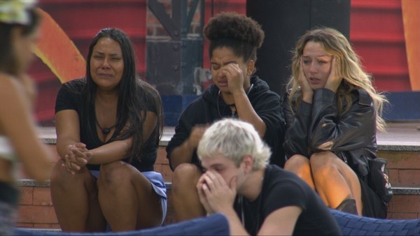 Milena, Juliano e Samira surpreendem ao ficarem mais tristes com a saída de Breno e demonstrarem pouca felicidade com a volta de Ana Paula no BBB26