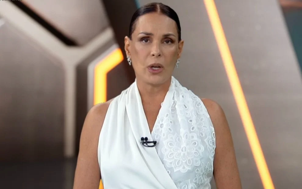 Carolina Ferraz sai da Record: Saiba quem é a nova apresentadora do Domingo Espetacular