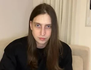 Felca surpreende a todos com vídeo esclarecedor sobre fobia social.